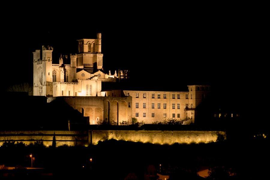 Hotel Du Champs De Mars Béziers Exteriör bild