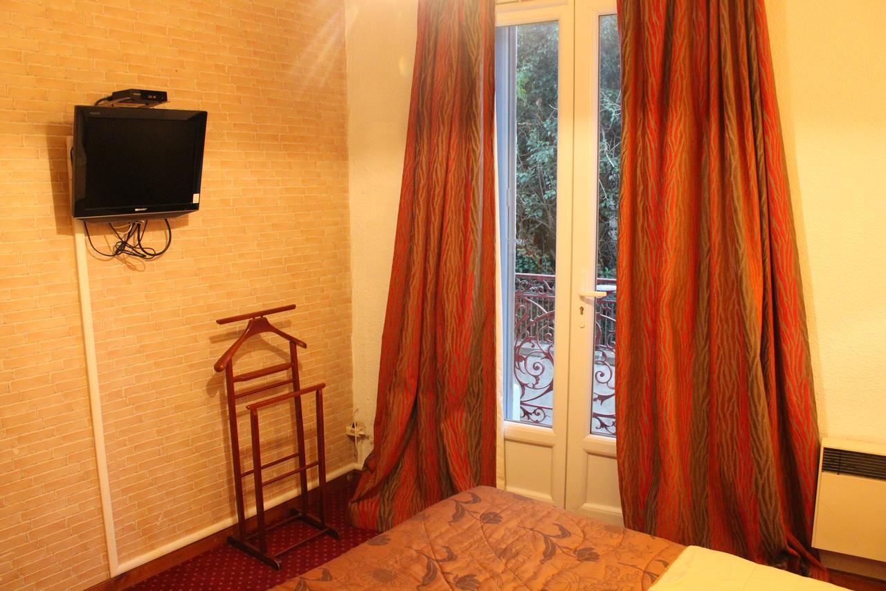 Hotel Du Champs De Mars Béziers Exteriör bild